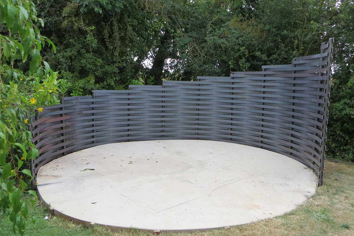 Contemporary Feature Woven Steel Fence