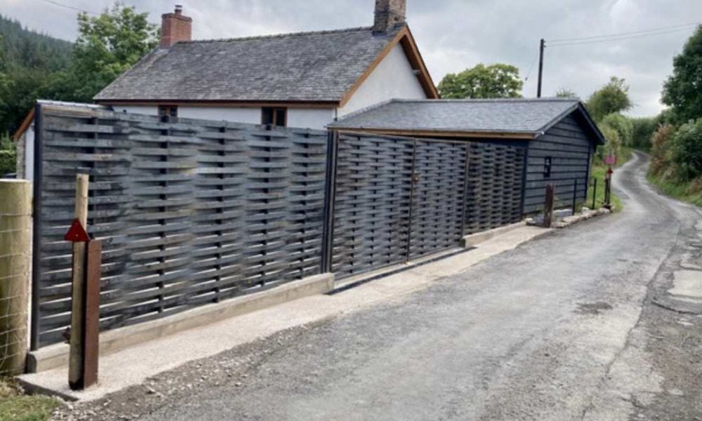 single or double driveway gate
